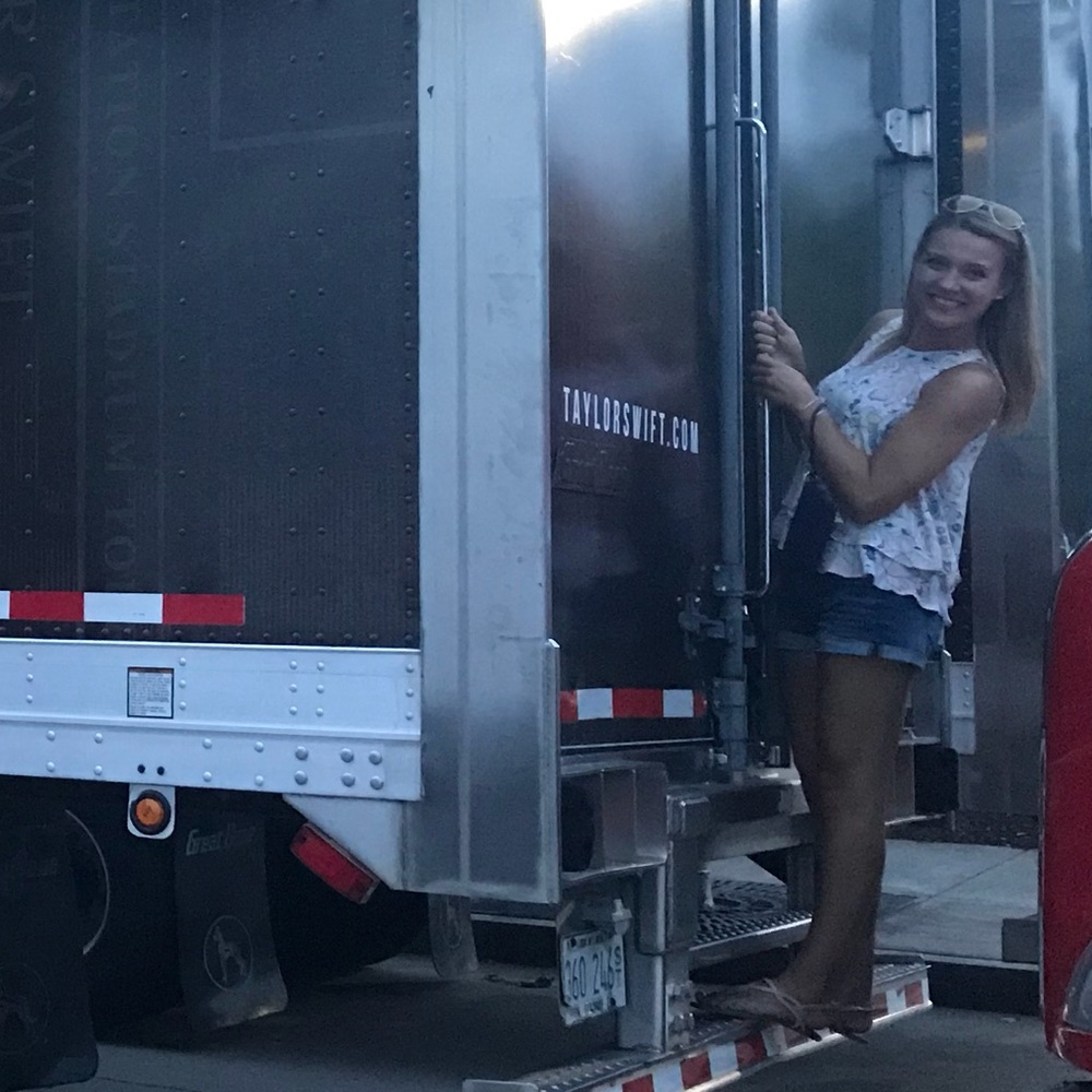 Meet your Posher, Lindsay